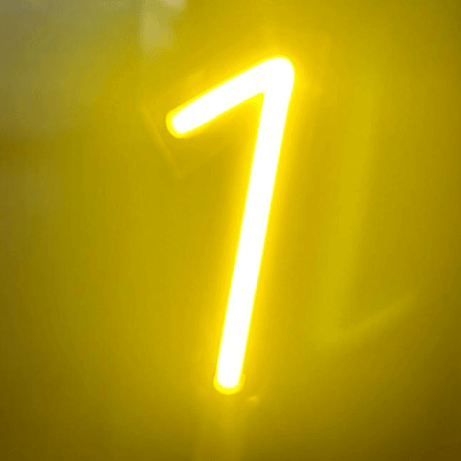 Vela Neón Flex Número 1 Premium color amarillo fondo liso Lumina Ideas