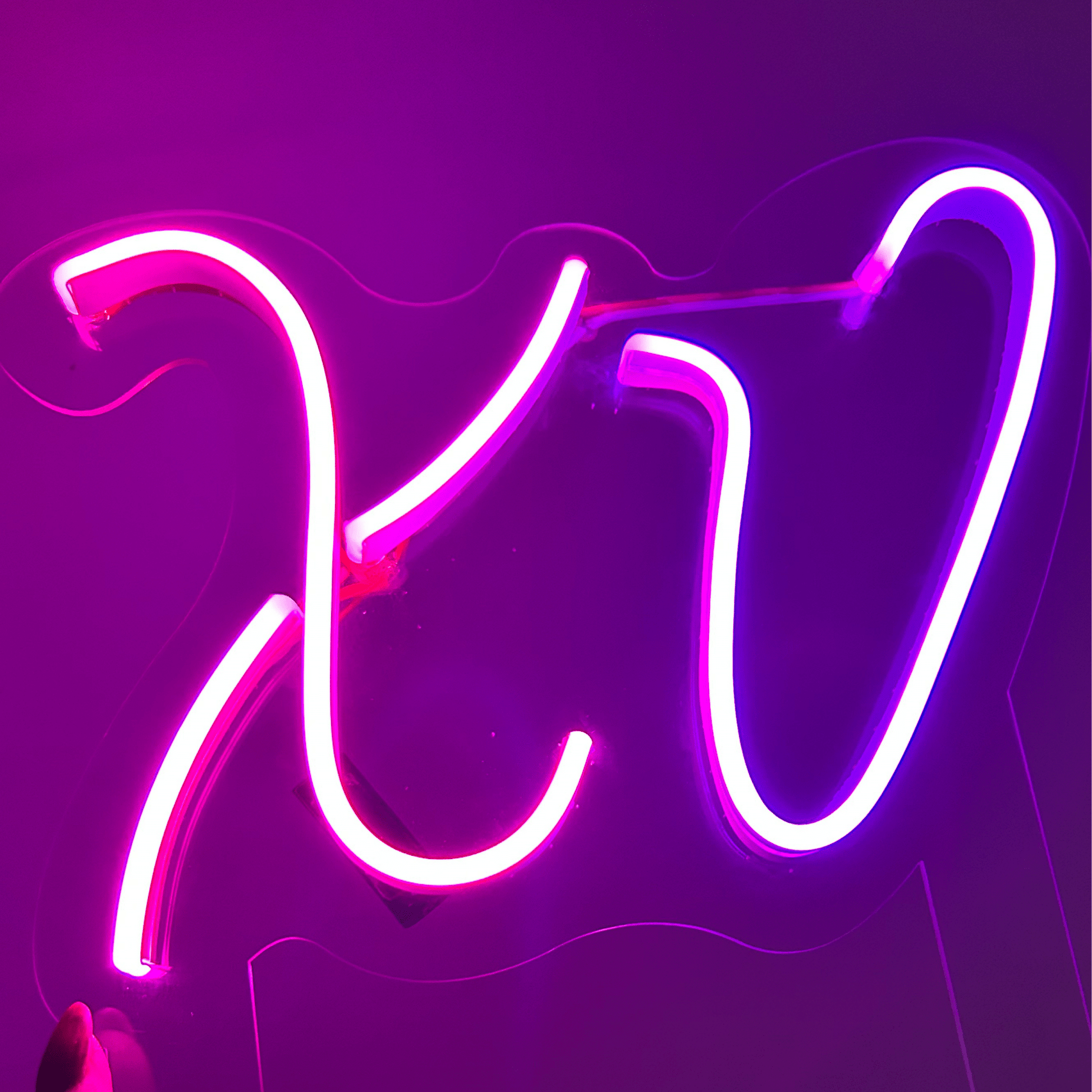 Vela de Neón Flex "XV" para pastel de cumpleaños variedad de colores - Lumina Ideas