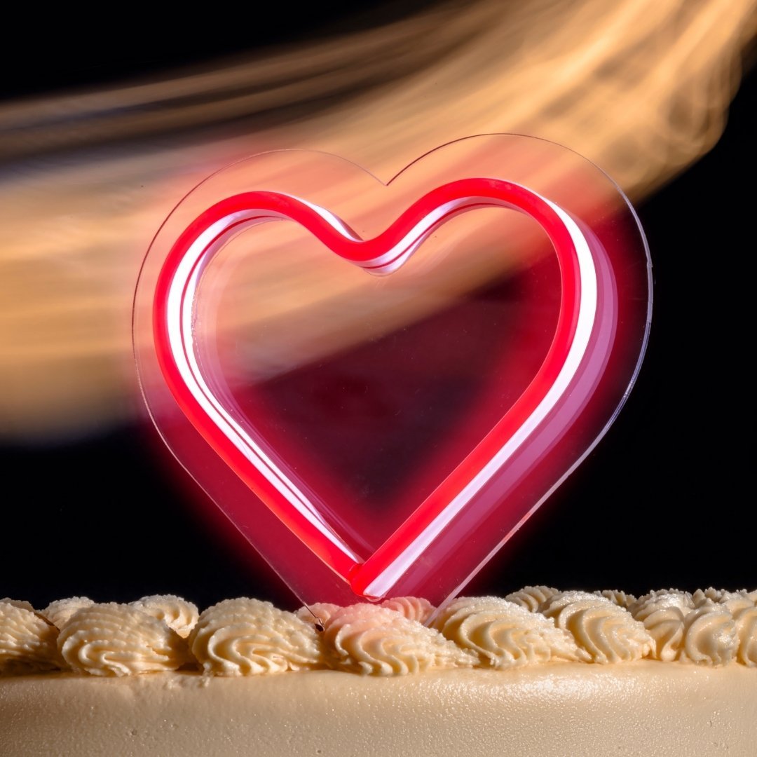 Vela Neón Flex CORAZÓN para pastel de celebración - Lumina Ideas